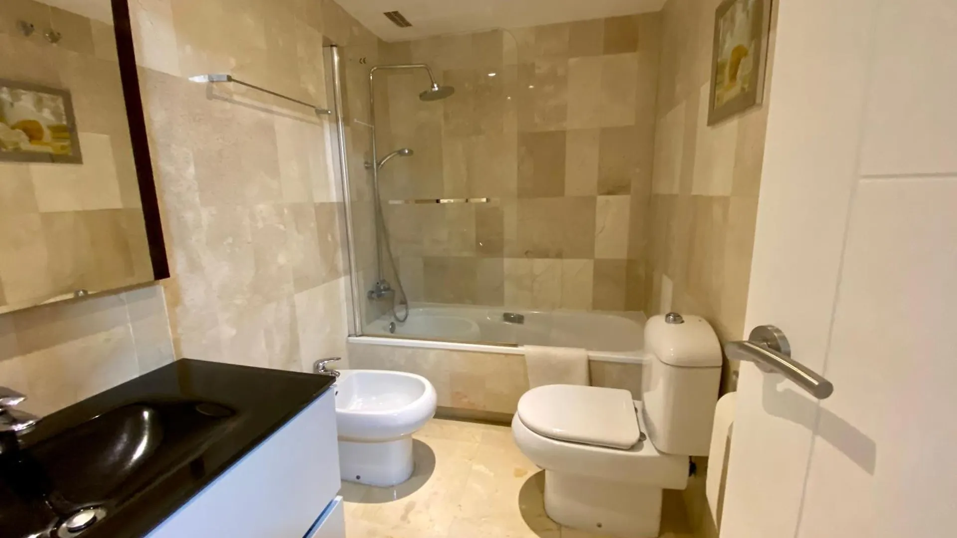 Apartamento Con Vistas Y Terraza En Guadalmina Mad Marbella España