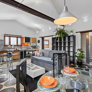 https://korevistalmar.in-canary-islands.com